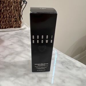 Bobbi brown intensive skin serum foundation in Sand N-032